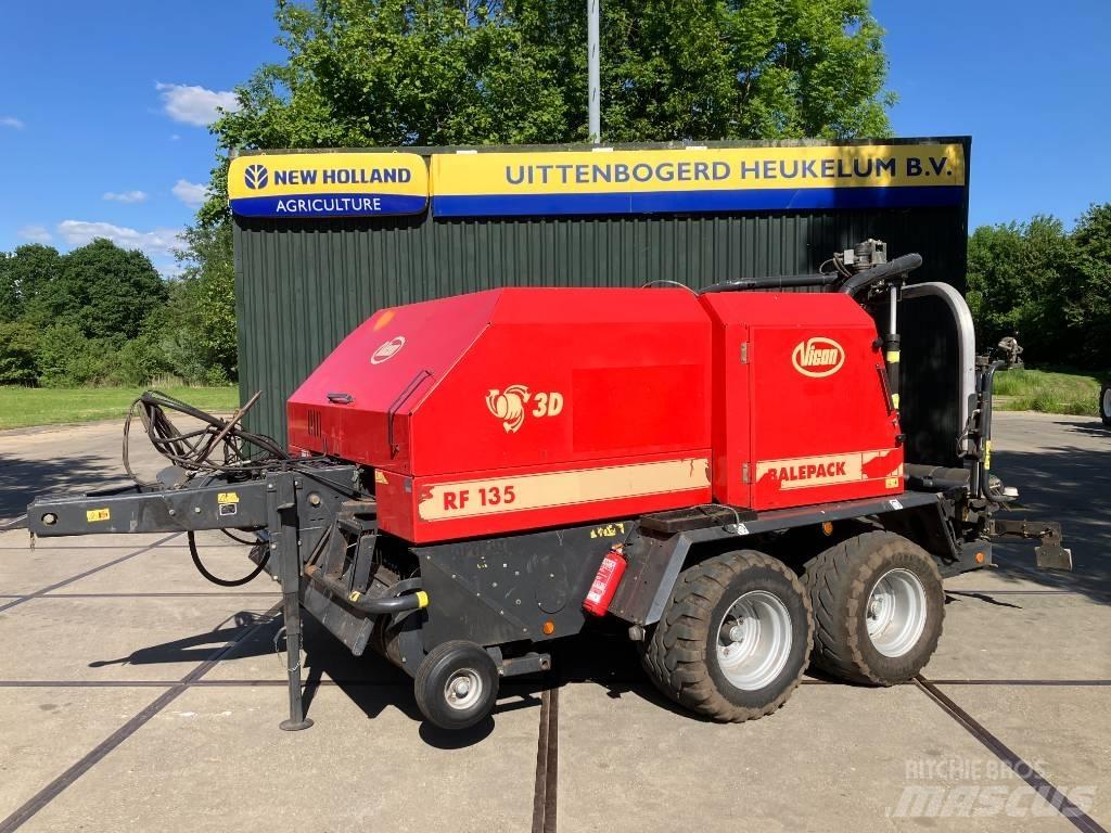 Vicon RF135 Balepack 圓型牧草打包機
