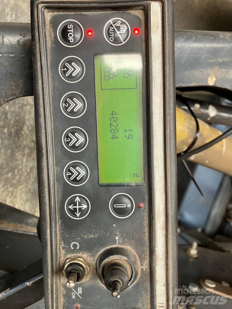 Vicon RF135 Balepack 圓型牧草打包機