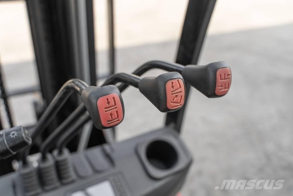 Manitou MI 25 D 柴油卡車