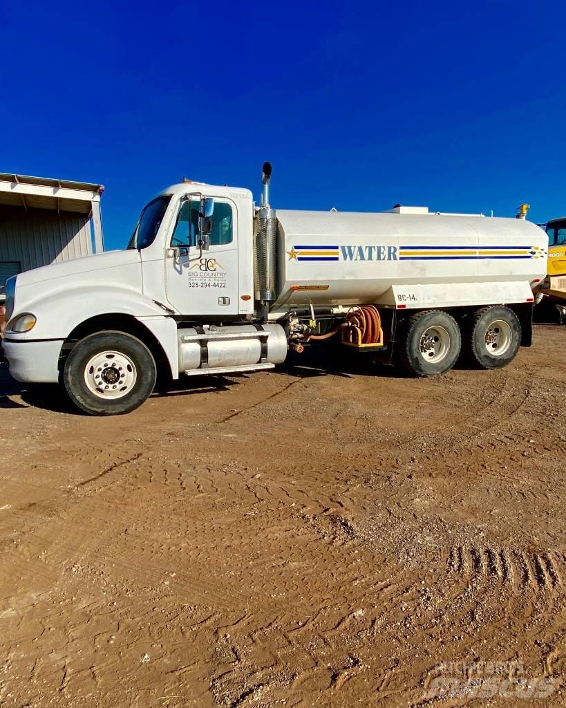 Freightliner CL120 水車