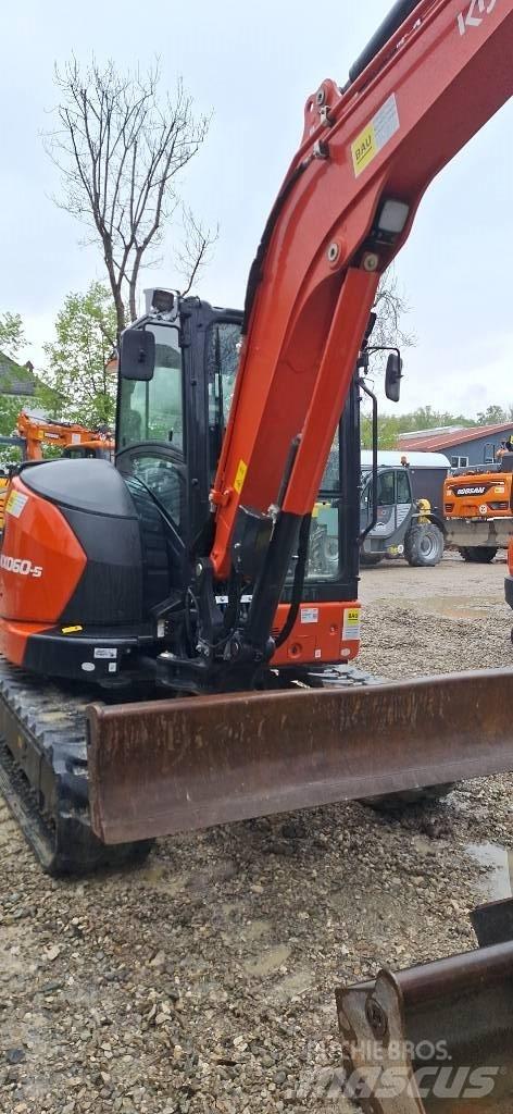 Kubota KX 060-5 小型挖土機/掘鑿機<7t(小型挖掘機)