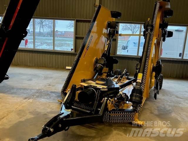 McConnel TUFFCUT 650 莖葉去葉機