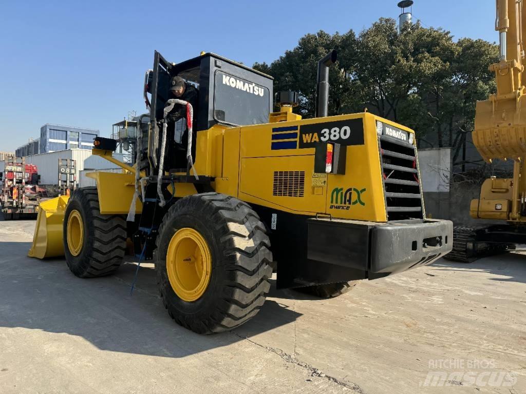 Komatsu WA380-6 輪胎式裝載機