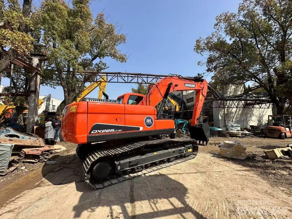 Doosan DX 225 LC-9 履帶式 挖土機/掘鑿機/挖掘機