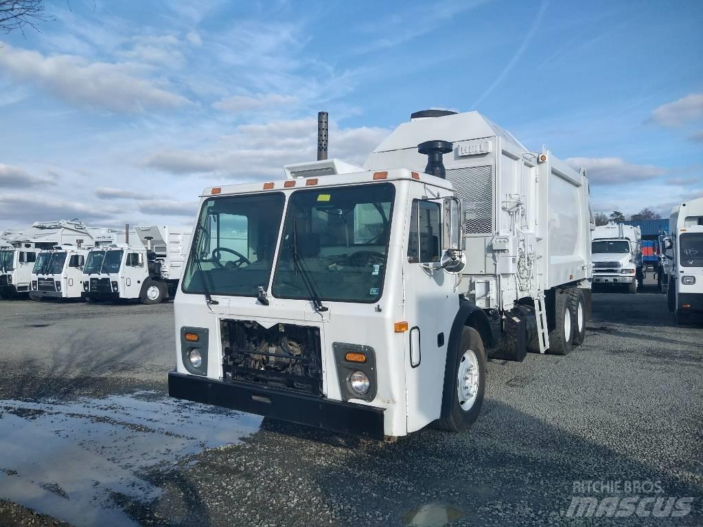 Mack LEU613 垃圾車