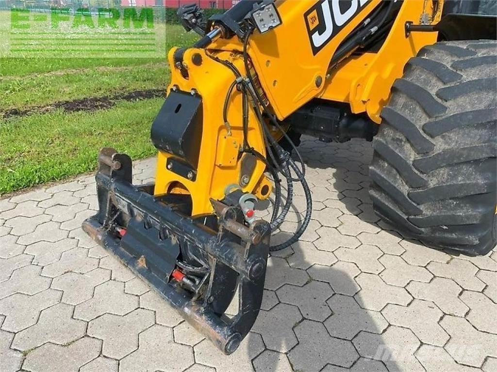 JCB tm 220 - 40 km/h 農業用伸縮臂裝載機