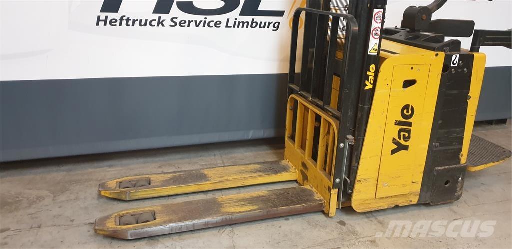 Yale MP20XD 2012 自走式堆積機