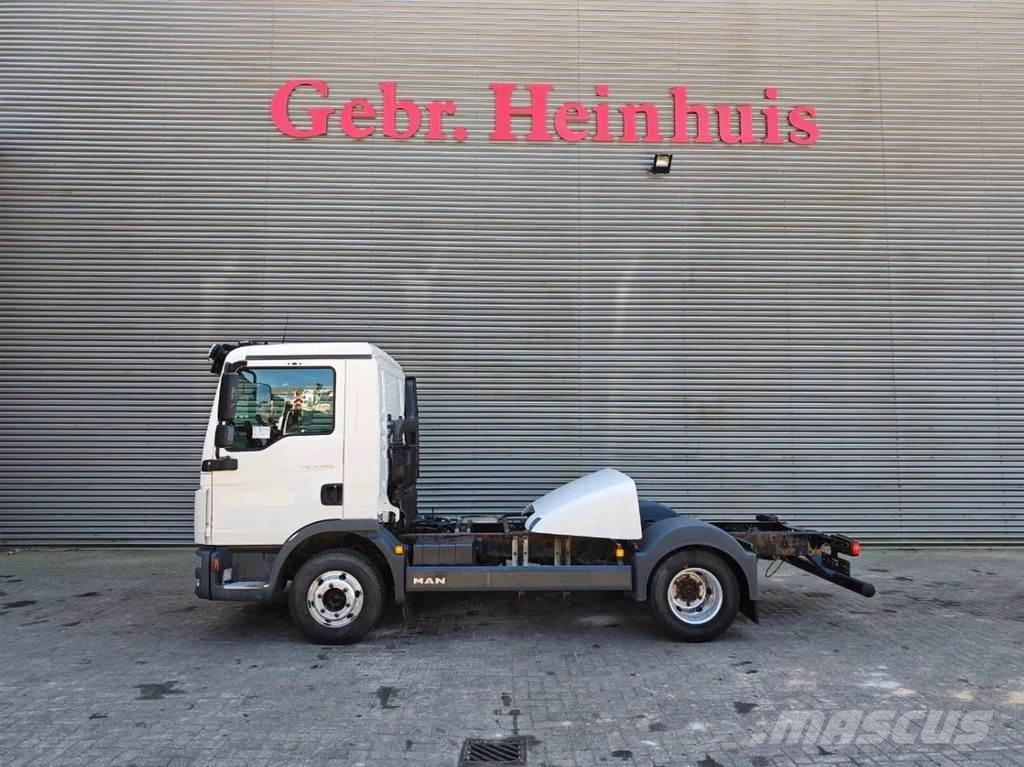 MAN TGL 8.220 4x2 商用底盤車