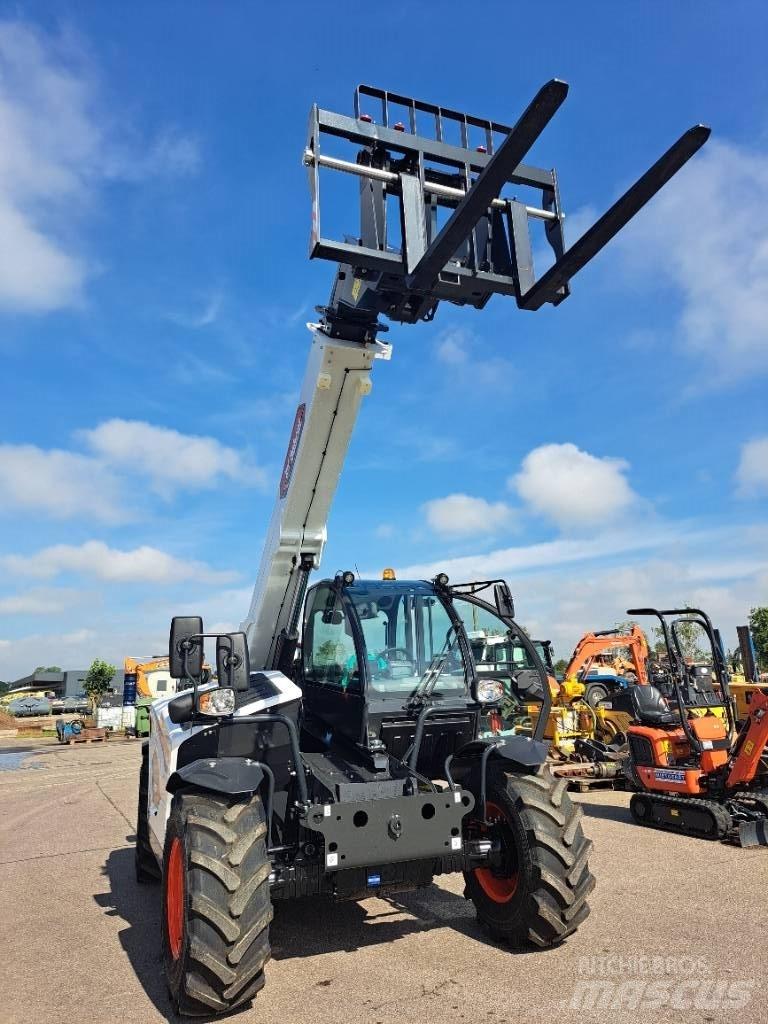 Bobcat T 35105 伸縮臂操作車