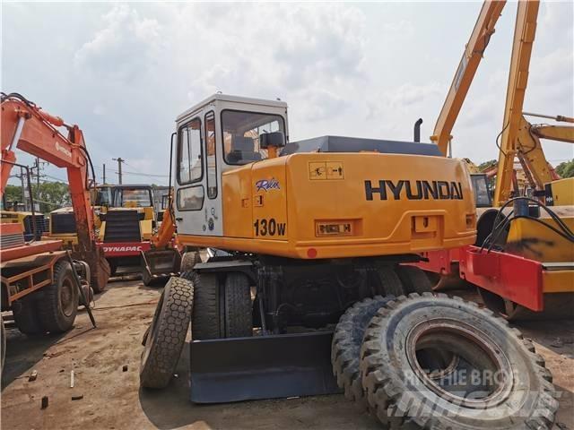 Hyundai R130WD 旋轉式挖土機/掘鑿機/挖掘機
