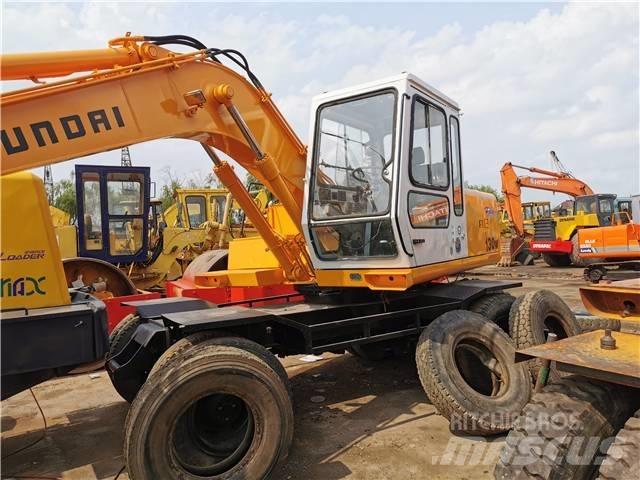 Hyundai R130WD 旋轉式挖土機/掘鑿機/挖掘機