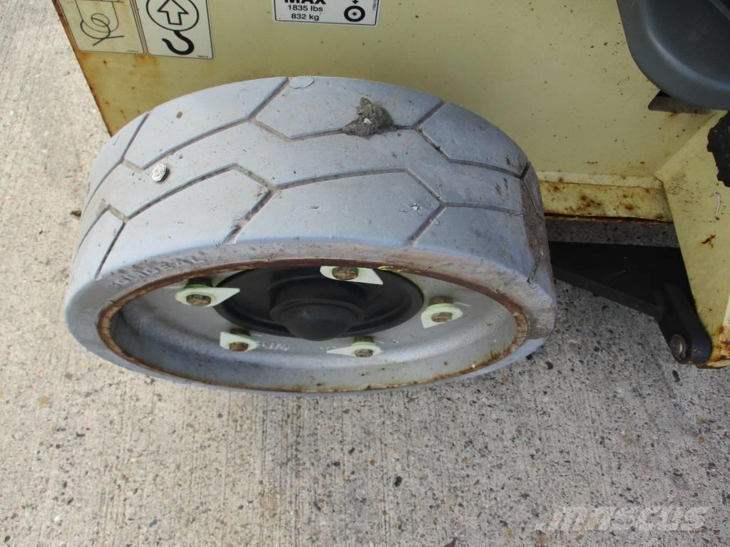 JLG 2632 ES  (081) 剪式升降機