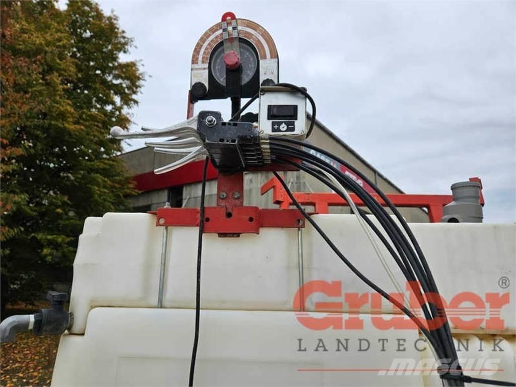 Holder IS 1000 牽引式噴霧機