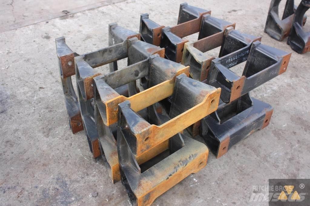 CAT Trackguards 底盤和懸架