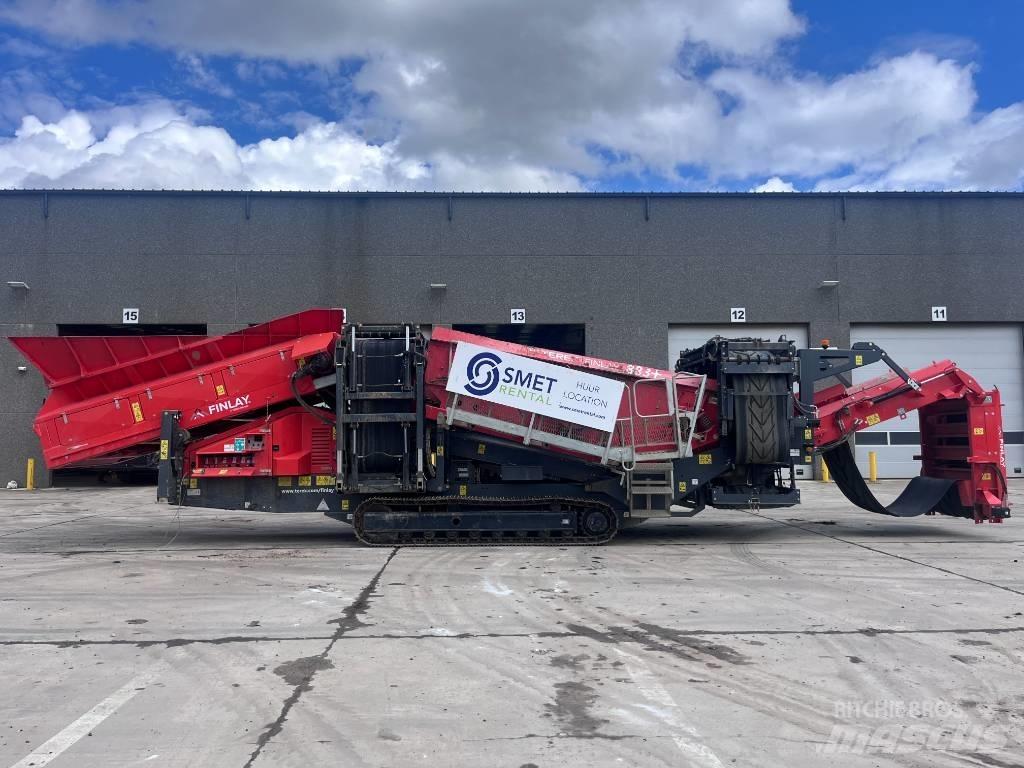 Terex Finlay 883+ 移動式篩選機
