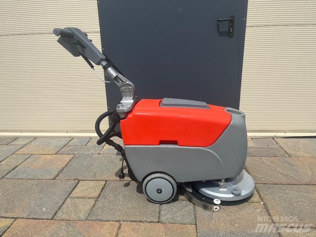 Hako B12 洗地吸乾機