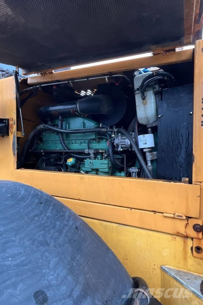 Ljungby L 17 輪胎式裝載機