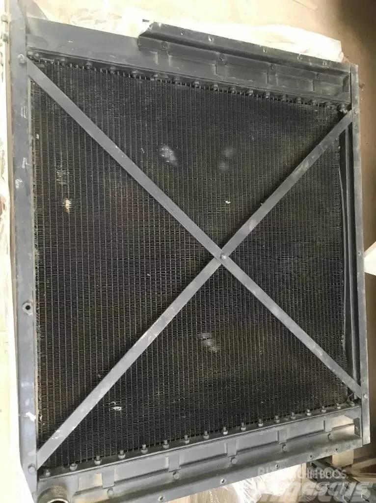 Terex TA 25 radiator 鉸接式起吊車