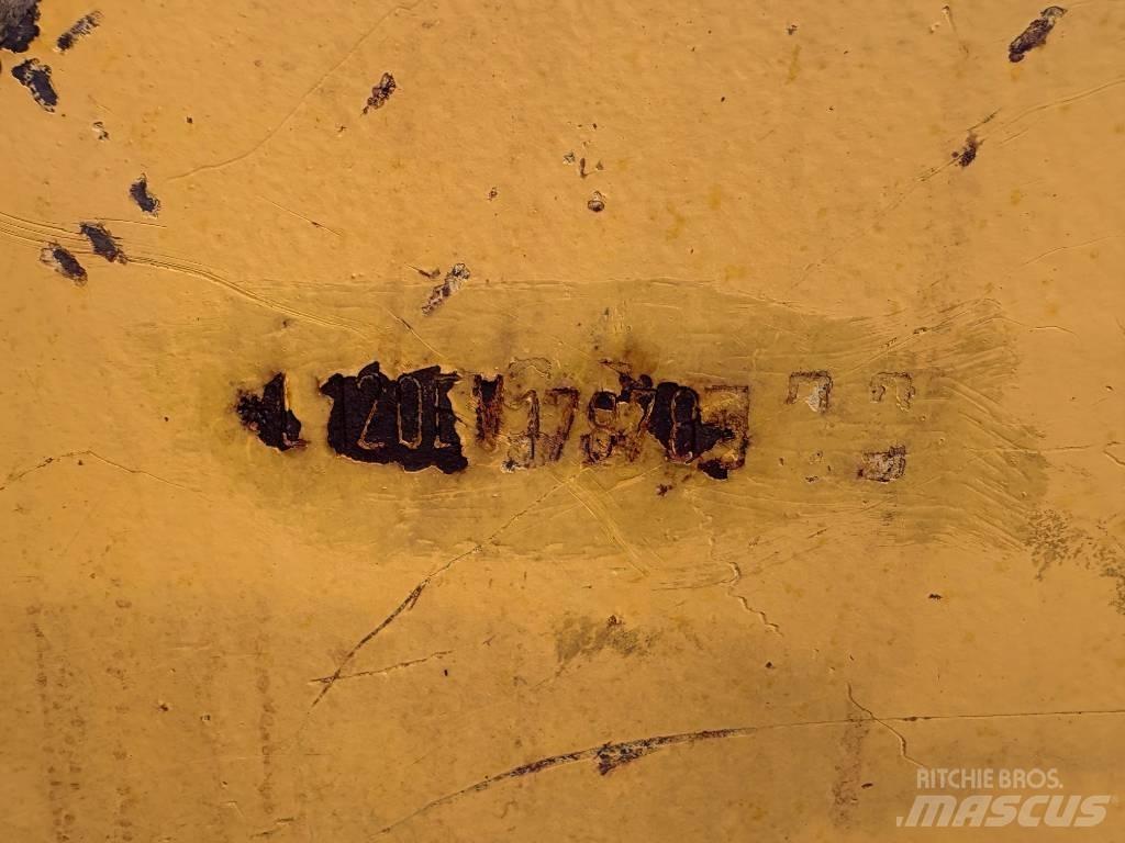 Volvo L 120 E 輪胎式裝載機