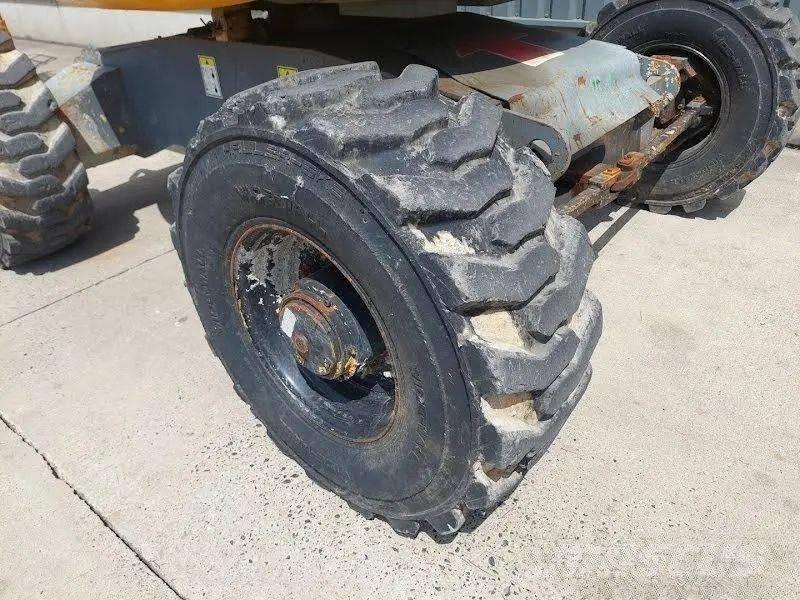 Haulotte HA18 SPX 曲臂高空作業車