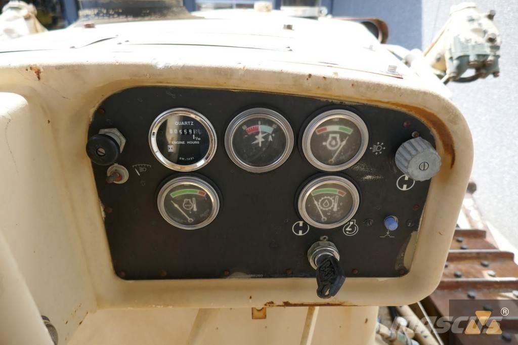 CAT D7G Ex-army 履帶推土機