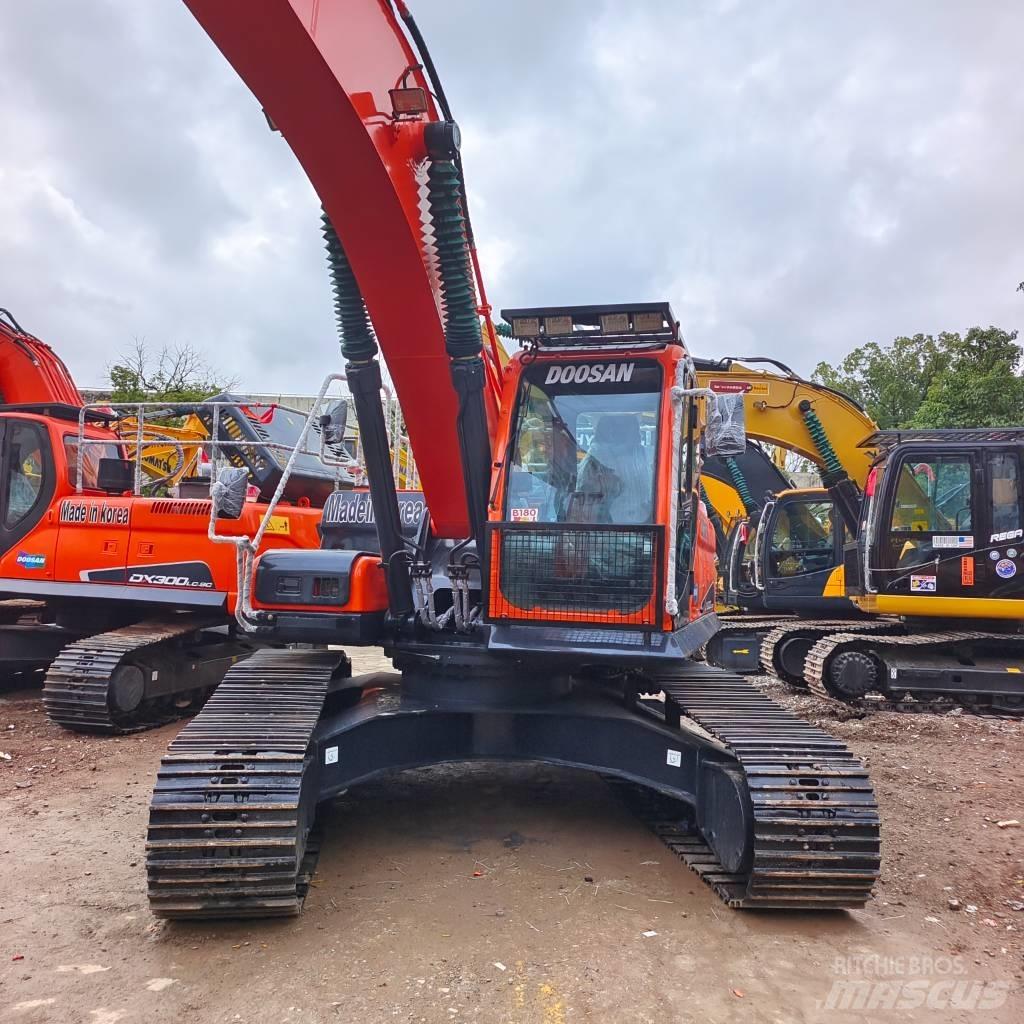 Doosan DX 300 LC 履帶式 挖土機/掘鑿機/挖掘機