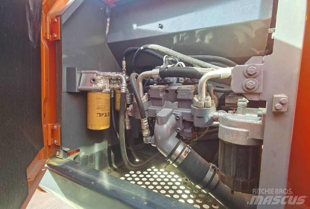 Hitachi ZX 210 履帶式 挖土機/掘鑿機/挖掘機