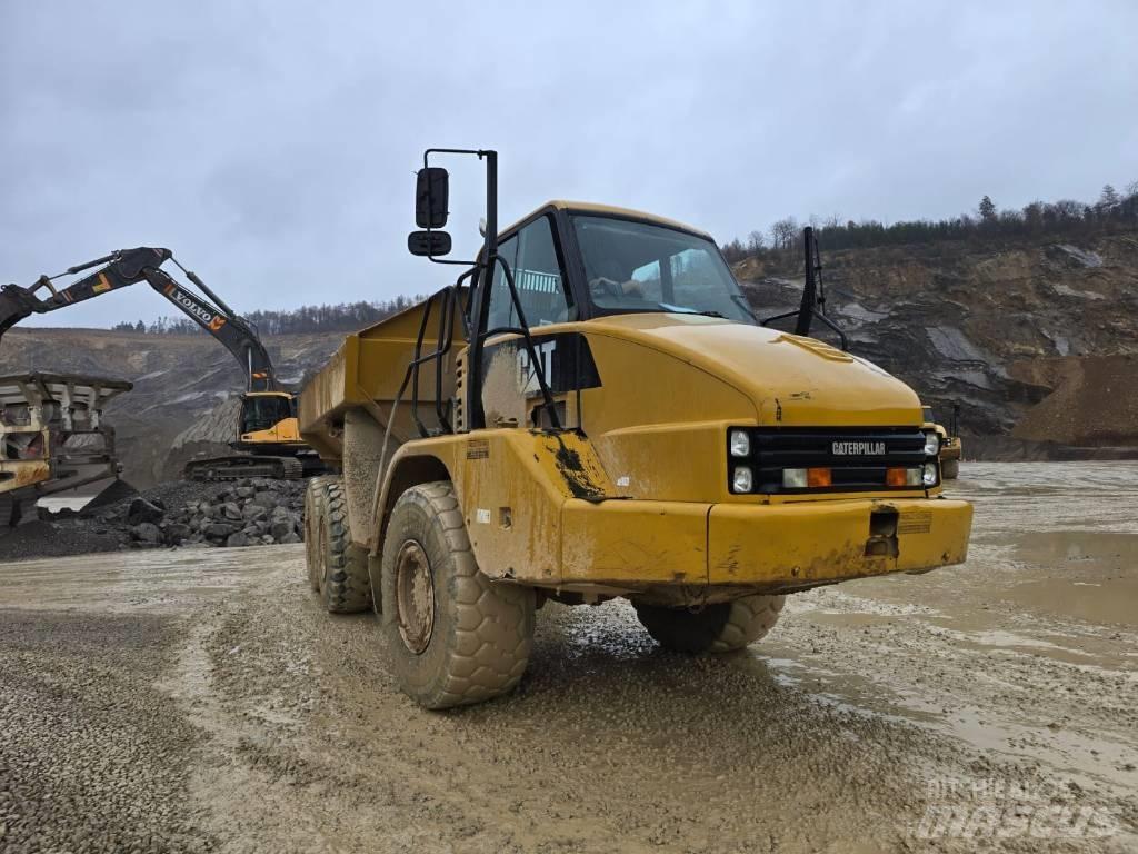 CAT 730 鉸接式起吊車