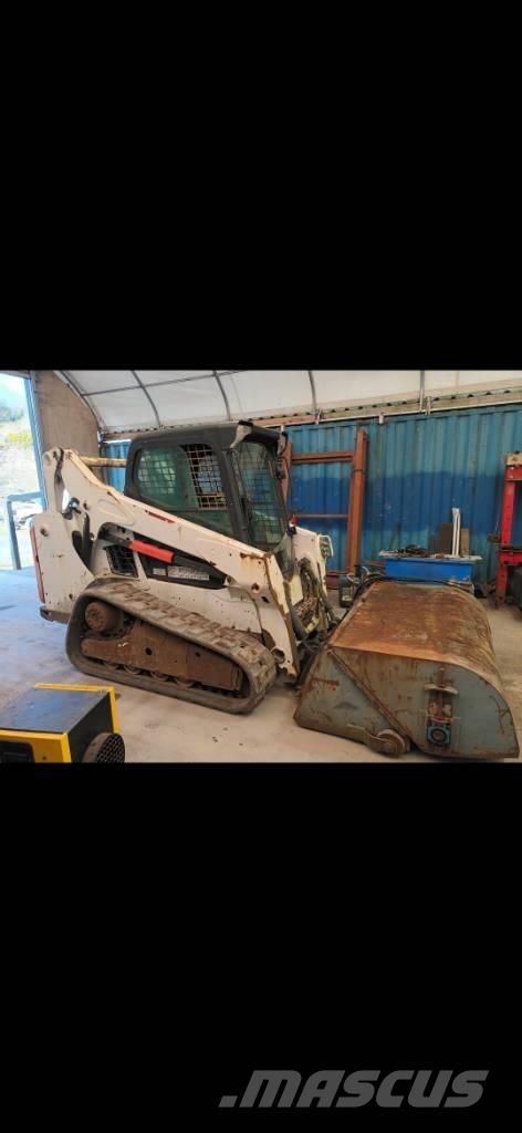 Bobcat T 590 滑移轉向裝載機