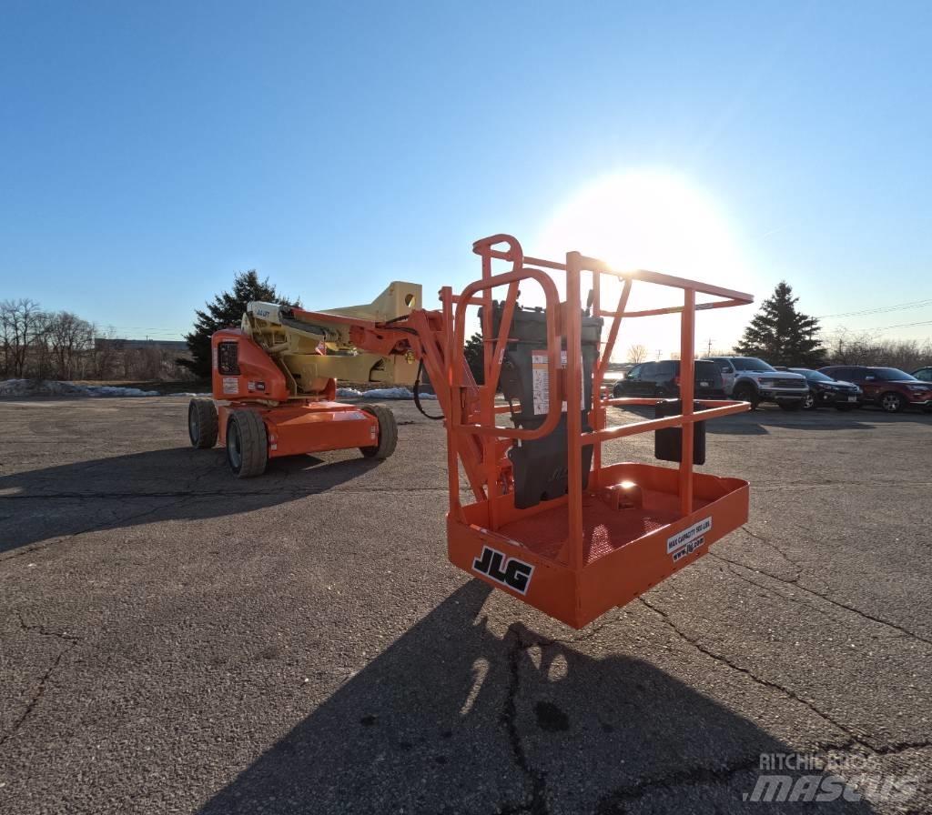 JLG E 450 AJ 曲臂高空作業車