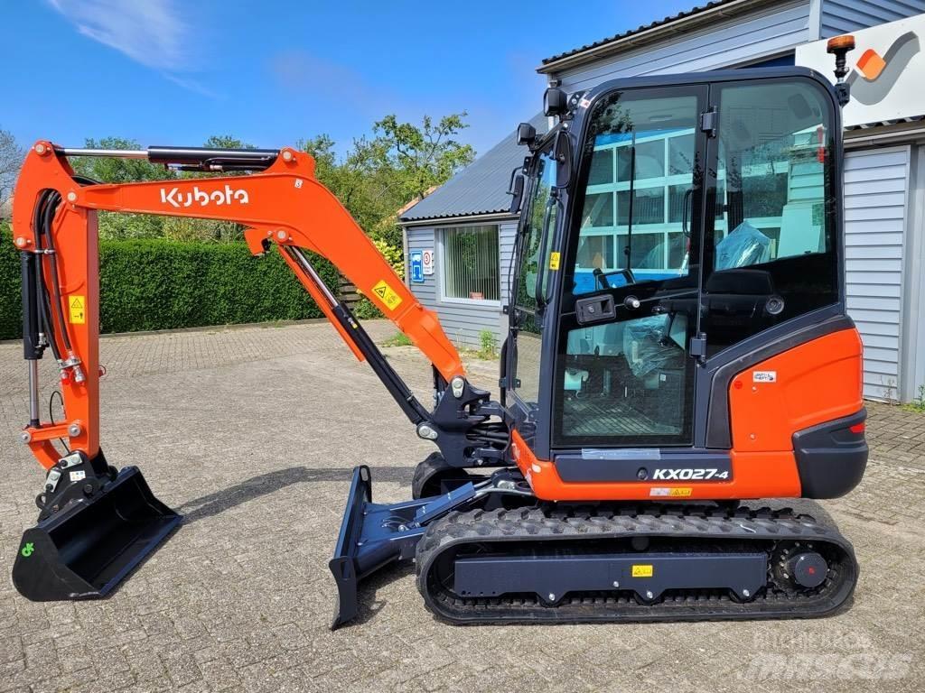 Kubota KX027-4 小型挖土機/掘鑿機<7t(小型挖掘機)