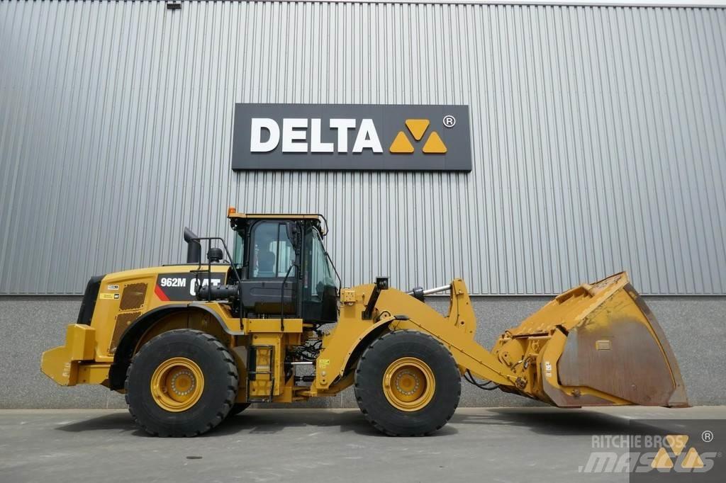 CAT 962M 輪胎式裝載機