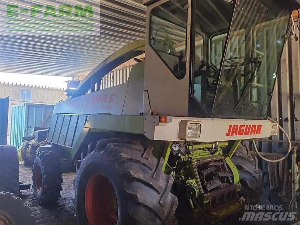 CLAAS jaguar 682s 自走式飼料採集機