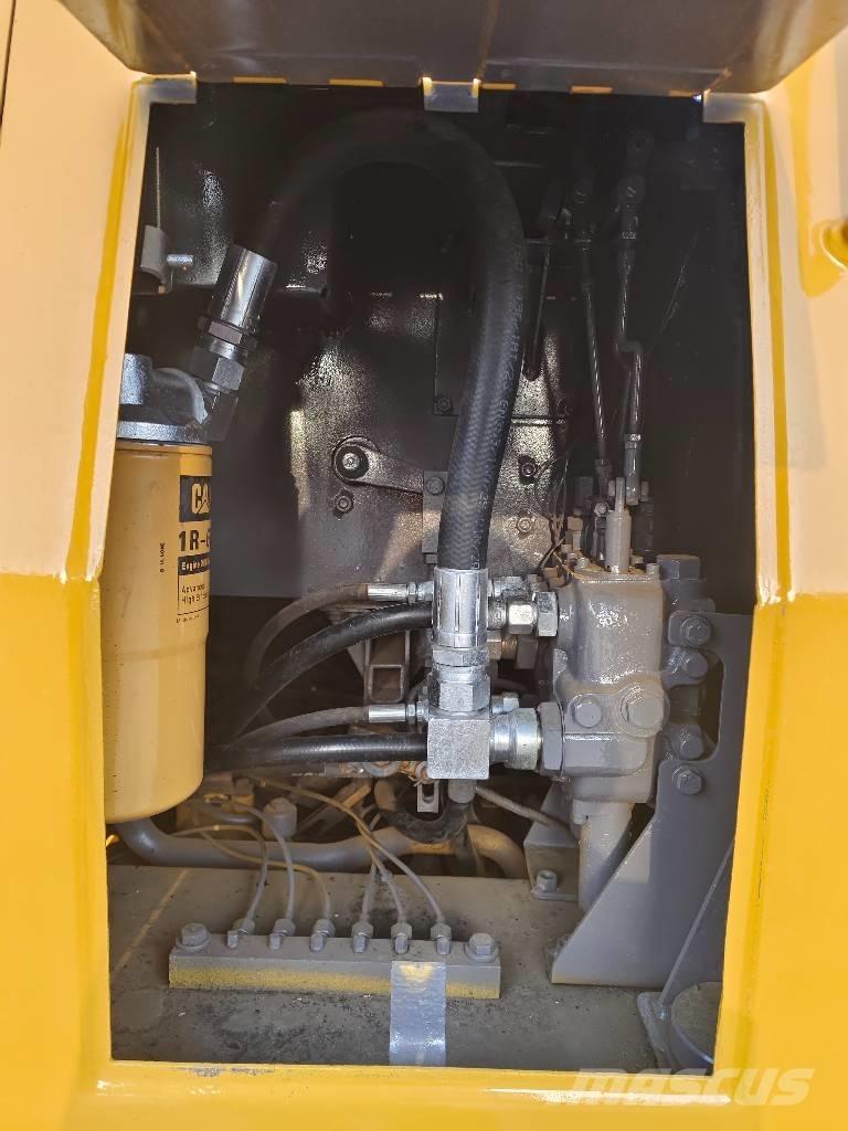 CAT D 5 K 履帶推土機