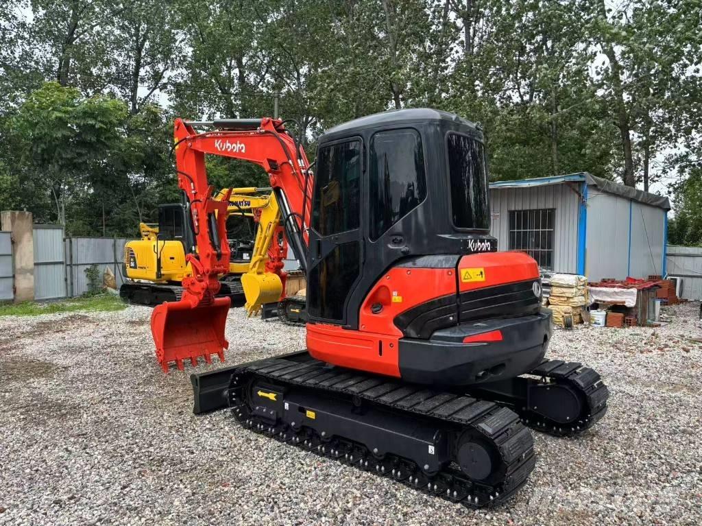 Kubota KX 057-4 小型挖土機/掘鑿機<7t(小型挖掘機)