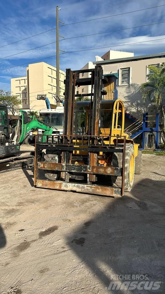 JCB S120 越野車