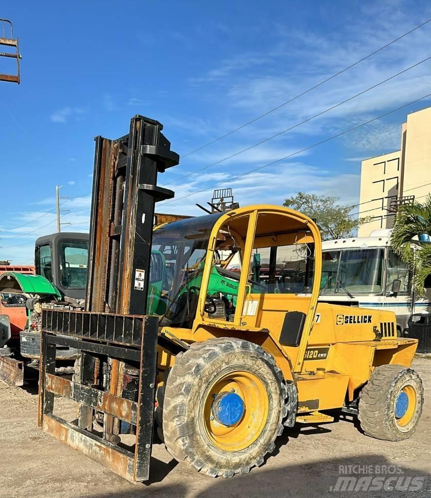 JCB S120 越野車