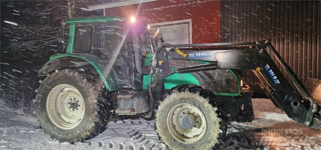 Valtra T182 曳引機