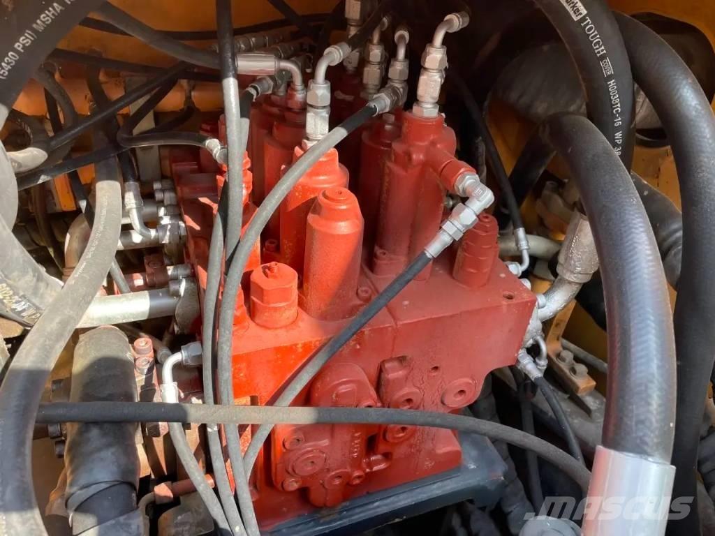 Hyundai R210W-9 旋轉式挖土機/掘鑿機/挖掘機
