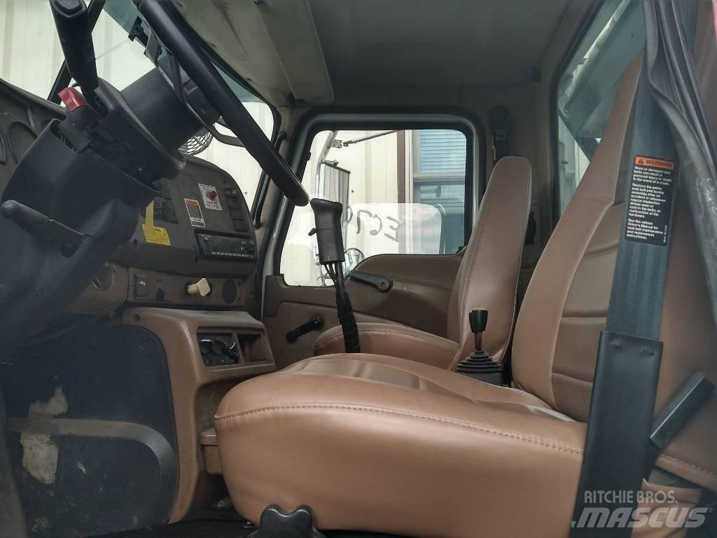 Mack CV 713 垃圾車