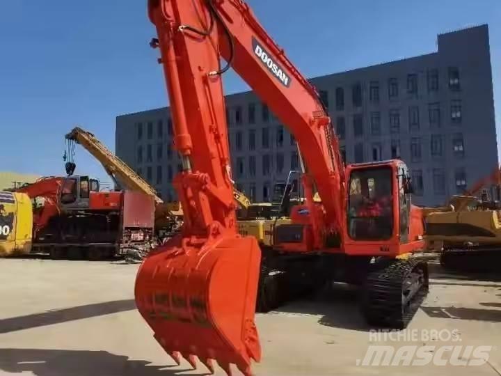 Doosan DX225LC 履帶式 挖土機/掘鑿機/挖掘機