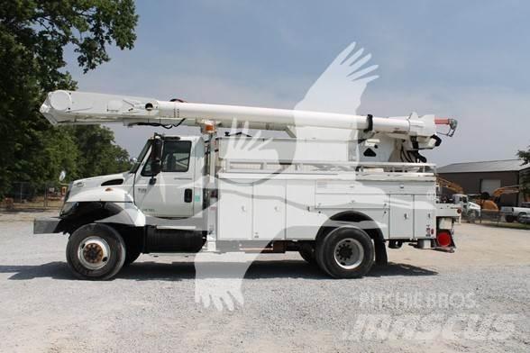 Altec AM855 卡車裝載高空作業車
