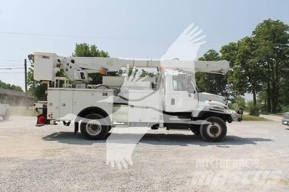 Altec AM855 卡車裝載高空作業車