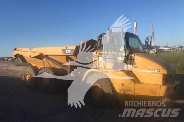 CAT 725 鉸接式起吊車