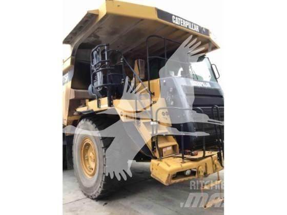 CAT 775F 鉸接式起吊車