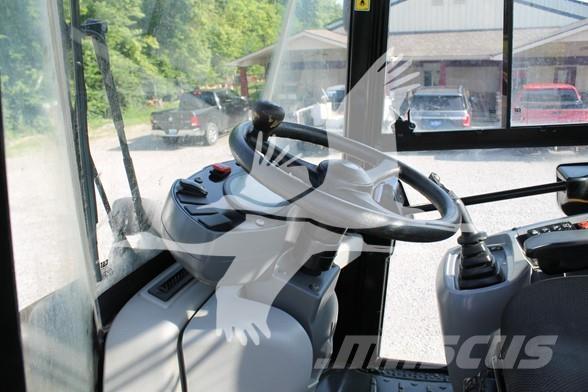 CAT 914M 輪胎式裝載機