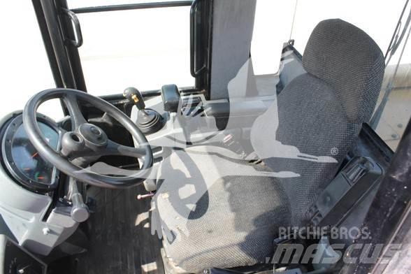 CAT 938G 輪胎式裝載機