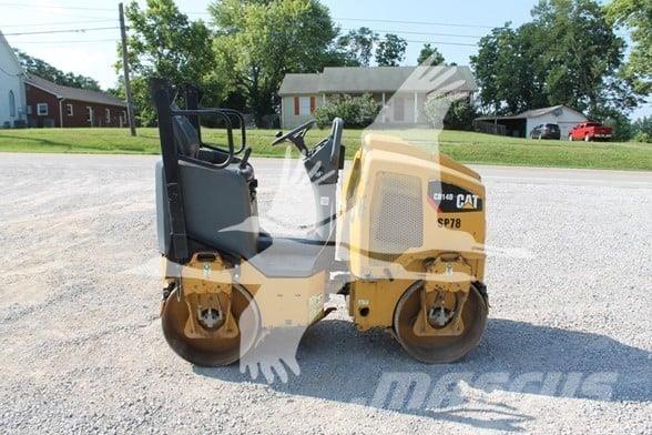 CAT CB14B 單輪滾壓機
