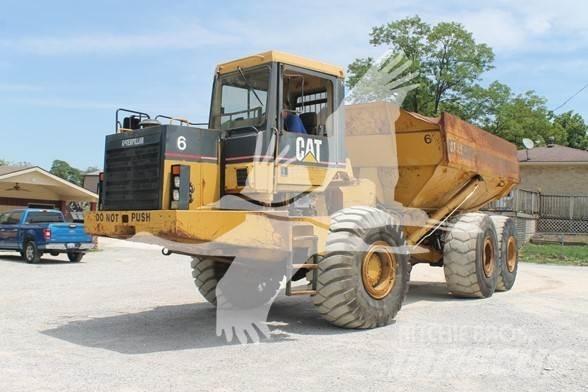 CAT D350E 鉸接式起吊車