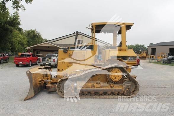 CAT D5M XL 履帶推土機